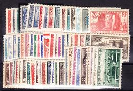 ** PERIODE SEMI-MODERNE - ** - N°395/403, 417/69 - Maj.** - B/TB - Unused Stamps