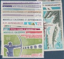 ** NELLE CALEDONIE - POSTE AERIENNE - ** - N°104/09, 112/23 - TB - Vide