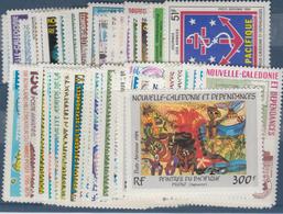 ** NELLE CALEDONIE - POSTE AERIENNE - ** - N°194/229, 234/46 - TB - Vide