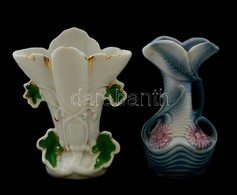2 Db Mini Porcelán Váza, Kézzel Festett, Apró Hibákkal, Jelzés Nélkül, M: 9,5 és 10 Cm - Sonstige & Ohne Zuordnung