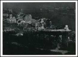 Rév Miklós (1906-1998): Kilátás A Gellért-szoborral, Feliratozott, Fotó Paszpartuban, Felületén Törésnyom, 17×23 Cm - Sonstige & Ohne Zuordnung