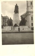 * T2 Debrecen, Kossuth Lajos Szobor. Photo - Ohne Zuordnung