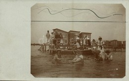 * T2 ~1907 Zamárdi, Fürdőkabinok A Balatonban, Fürdőzők. Photo - Unclassified