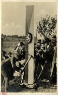 * T2/T3 1938 Ipolyság, Sahy; Bevonulás, A Csehszlovák Köztársaság Oszlopának Ledöntése. / Entry Of The Hungarian Troops, - Sonstige & Ohne Zuordnung