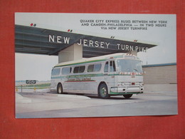 Quaker City Express Buses  NJ Turnpike        New Jersey     Ref 3745 - Paterson