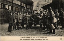 CPA PARIS Greve Generale Des Chemins De Fer. Une Cuisine Militaire (971787) - Grèves