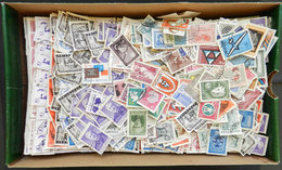 ARGENTINA: Box With Over 20,000 Used Stamps, All Commemorative Stamps Issued Between 1955 And 1980, Almost All Of Excell - Lots & Serien