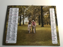 Calendrier Almanach Des P.T.T AIN - 1986 - Jeunes Mariés / Couple à Bicyclette - Tamaño Grande : 1981-90