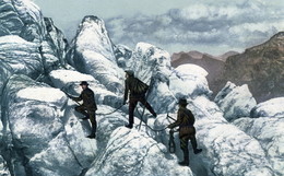 Carte Postale Sur Le Glacier Une Escalade Périlleuse Gletscherpartie CPA Colorisée Sports Alpinisme Neuchâtel - Alpinisme