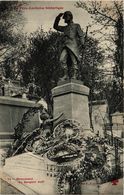 CPA PARIS 20e Monument Du Sergent Hoff (254702) - Statues