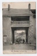 - CPA BOUSSAC (23) - La Grande Porte 1907 (avec Personnages) - Editions Gouttefangeas 502 - - Boussac