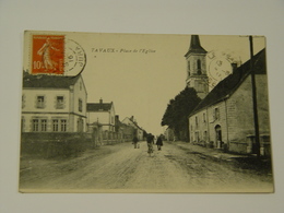 JURA-TAVAUX-PLACE DE L'EGLISE-ANIMEE - Tavaux