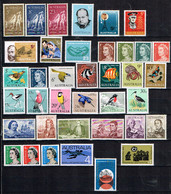 AUSTRALIE/ Neufs **/MNH **/ 1965/66- Année Quasi Complète Manque 3 Valeurs Série Courante De 1965 Et 1966/70 - Vollständige Jahrgänge