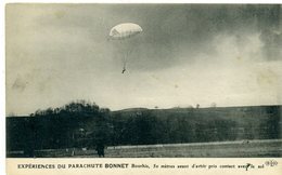 EXPERIENCES DU PARACHUTE BONNET - Bourhis, 50 Mètres Avant D'avoir Pris Contarc Avec Le Sol - Parachutting