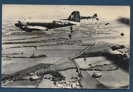 Carte Photo - Parachutage - Format Cpa - Parachutespringen