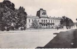 47 - TOURNON Sur RHÔNE Lycée De Jeunes Filles -CPSM Village ( 2.660 H ) Dentelée N/B Format CPA 1954 - Ardèche - Tournon