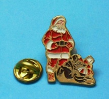 1 PIN'S //   ** PÈRE NOËL / ET SES CADEAUX ** - Weihnachten