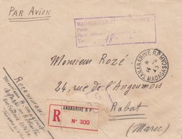 LETTRE. MADAGASCAR. 1945.  RECOMMANDÉ TANANARIVE POUR RABAT MAROC. TAXE DE FORTUNE POSTE AERIENNE 18Fr + CENSURE G  / 2 - Briefe U. Dokumente