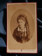 Photo CDV  Marti En Espagne  Beau Portrait Femme Belle Coiffure Avec Anglaises  CA 1875-80 - L213 - Alte (vor 1900)
