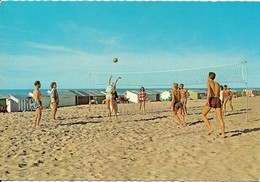 SPORT - BEACH-VOLLEY :  Sport Familial De Week-end, Sur La Côte Belge. CPSM. - Volleybal