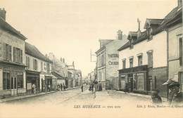 YVELINES  LES MUREAUX  Une Rue - Les Mureaux