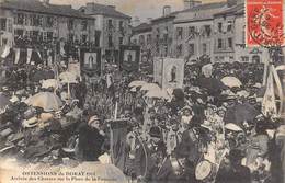 Le Dorat         87     Ostensions  1911  Arrivée Des Chasses Sur La Place De La Fontaine         (voir Scan) - Le Dorat