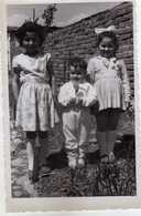 Photo - Children Friends - Brothers, Sisters - Anonyme Personen