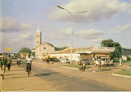 Cotonou  Céramique Béninoise Et Cathédrale Notre-Dame   Cp Format 10-15 - Benin