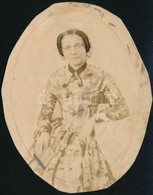 Cca 1875 Női Portré, Vintage Fénykép Jelzés Nélkül, Vélhetően A Keretezés Miatt, Az Eredeti Méretet Körbevágták, 13x10 C - Autres & Non Classés