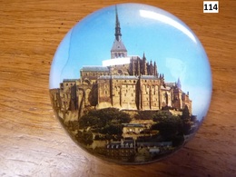 Presse Papier En Verre Le Mont Saint Michel - Briefbeschwerer