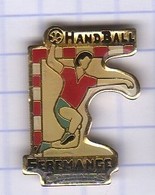 PINS VILLE 57 SEREMANGE ERZANGE HANDBALL - Kataloge & CDs