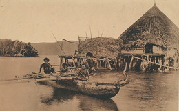 38 Pile Dwelling New Guinea Habitation Sur Pilotis.Japanese Edition . Pirogue . Canoé. Natives - Papouasie-Nouvelle-Guinée