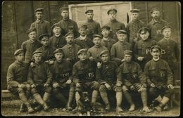 KGF-POST I.WELTKRIEG (1914-18) : FRANKREICH /  DEUTSCHES REICH 1916 (ca.) S/w.-Foto-Ak.: Deutsche Kriegsgefangene Mit "P - Croce Rossa