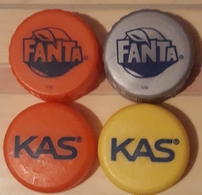 ESPAÑA FANTA - KAS 4 TAPONES DE ROSCA. USADO - USED. - Soda