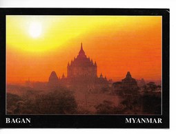 MYANMAR (ex Birmanie) TEMPLE De BAGAN  (belle Vue De Nuit) CPM écrite Non Datée (je Pense Années 1980) Bon état - Myanmar (Burma)