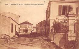 Ile D'Oléron. La Brée Les Bains      17      Une Rue Dans Le Bourg           (voir Scan) - Ile D'Oléron