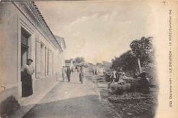 Ile D'Oléron. La Brée Les Bains      17      Un Carrefour         (voir Scan) - Ile D'Oléron