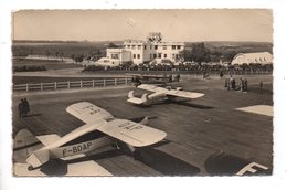 78 - AÉRODROME DE TOUSSUS-LE-NOBLE . AÉROGARE ET TOUR DE CONTROLE - Réf. N°23912 - - Toussus Le Noble