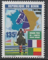 Bénin 1999 Mi. 1223 135 F Fauna Faune Horse Riding Cheval Hippisme Pferd Grand Prix De L'Amitié France Afrique - Caballos