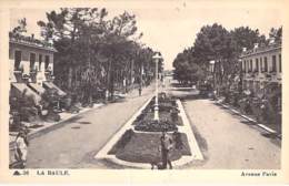 44 - LA BAULE : Avenue Pavie ( Commerces )  CPSM Sépia Format CPA - Loire Atlantique - La Baule-Escoublac