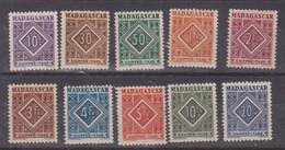 MADAGASCAR         N°  YVERT   TAXE 31/40 NEUF SANS CHARNIERE      ( Nsch 02/12 ) - Timbres-taxe