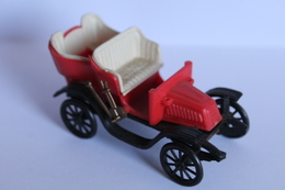 VOITURE MINIATURE - HUILOR - Georges Richard Tonneau 1902 - Werbemodelle - Alle Marken