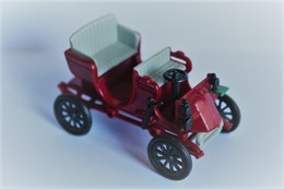 VOITURE MINIATURE - HUILOR - Gobron Brillie 1899 - Werbemodelle - Alle Marken