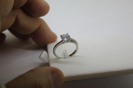 A60051/1 - Anello Solitario In Argento Sterling Incastonato Con Pietra Bianca - Misura 6 - Ringe