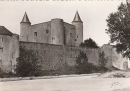 NOIRMOUTIER  - Le Château .   CPM Dentelée    -   Cliché Rare - L'Hermenault