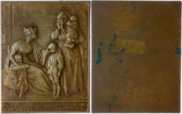 Einseitige, Rechteckige Bronzeplakette (ca. 65,50x51,90mm, Ca. 56,25g), 1916, Von D. Puech. Av: Zwei Frauen Mit Kindern, - Other & Unclassified
