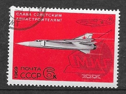 Russie   N° 3557  Avions  Mig     Oblitéré  B/ TB    - Aerei