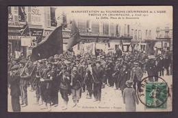 CPA Aube 10 Manifestation Des Vignerons Champenois Circulé Troyes - Troyes