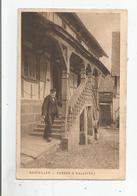 BOUXWILLER (BAS RHIN) 427  PERRON A BALUSTRES  (HOMME PRES DE L'ESCALIER) - Bouxwiller