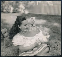 1947 Gábor Zsazsa (1917-2016) Pár Hónapos Kislányával, Francesca Hiltonnal (1947-2015) A Karján, Andre De Dienes (Dienes - Otros & Sin Clasificación